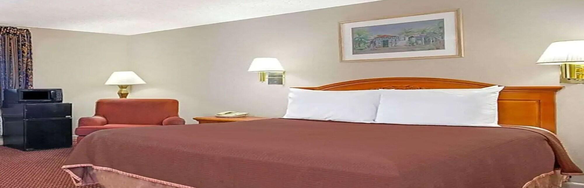 Airport Inn Тампа Экстерьер фото