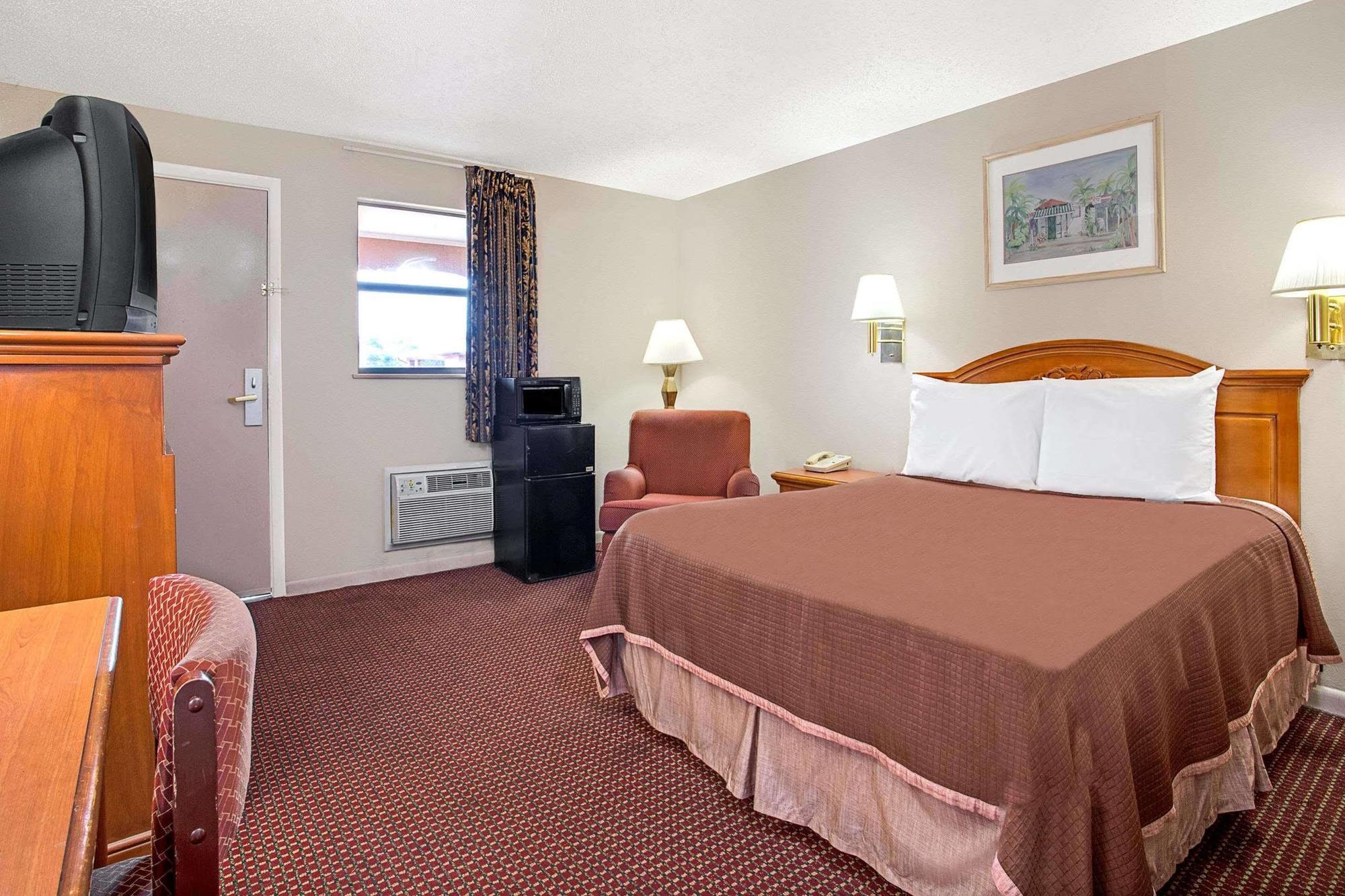 Airport Inn Тампа Экстерьер фото